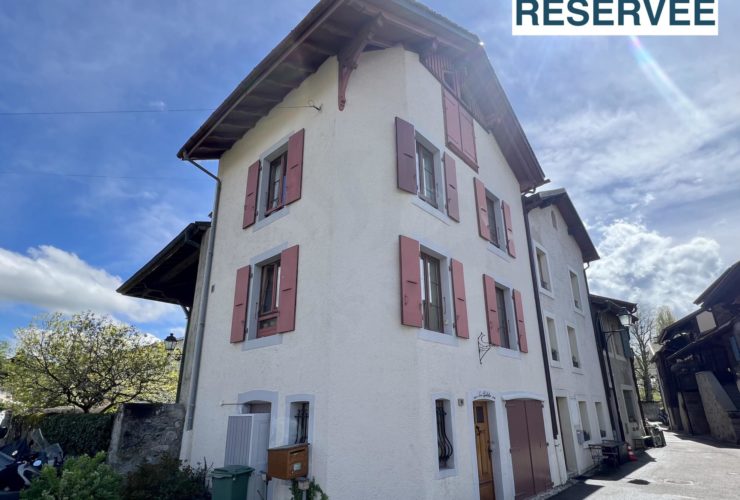 En exclusivité: Maison de village à quelques pas du lac