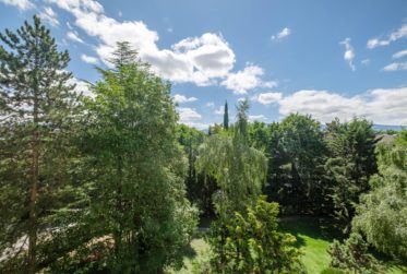 Lumineux appartement 4 pièces avec piscine intérieure