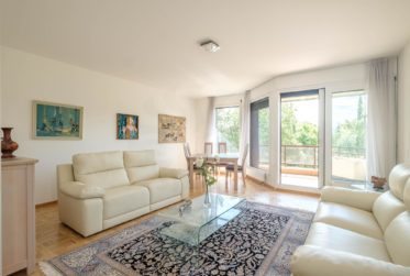 Lumineux appartement 4 pièces avec piscine intérieure