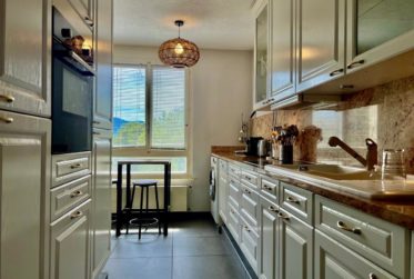 6 Rooms Flat, Flat with front and rear views