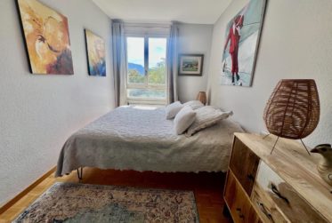 6 Rooms Flat, Flat with front and rear views