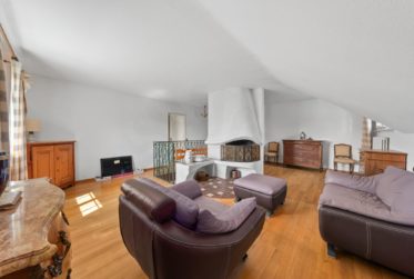 En Co-exclusivité: Spacieuse Maison familiale avec forêt attenante