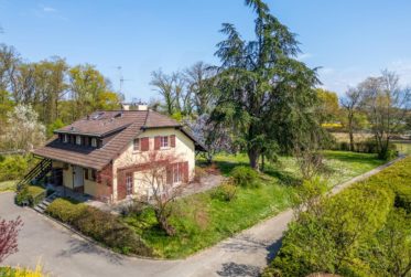 En Co-exclusivité: Spacieuse Maison familiale avec forêt attenante