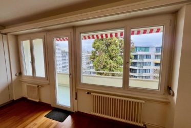 En exclusivité au Centre de Genève: Lumineux appartement traversant de 3.5 pièces au 6ème étage avec grands balcons