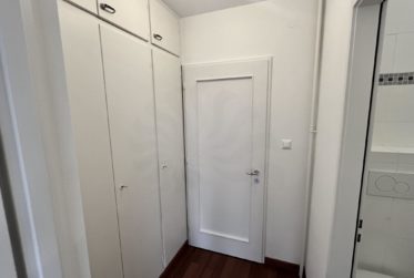 En exclusivité au Centre de Genève: Lumineux appartement traversant de 3.5 pièces au 6ème étage avec grands balcons