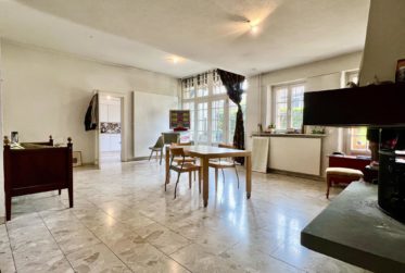 En exclusivité: Maison de village avec deux logements, 11 pièces / 6 chambres