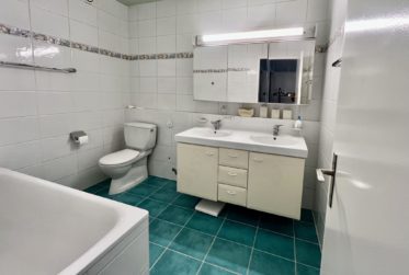 En exclusivité: Lumineux appartement familial de 5 pièces à la Gradelle
